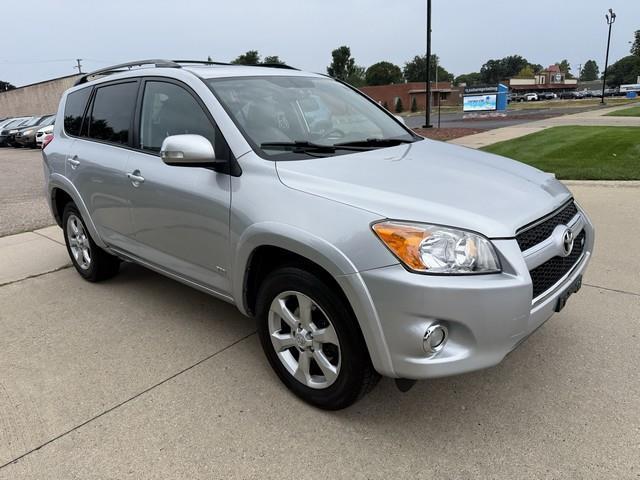 Toyota RAV4 Limited V6 4WD 2010