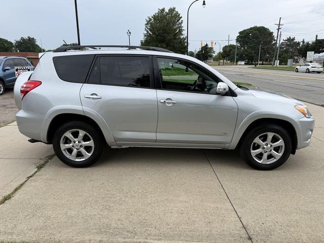 Toyota RAV4 Limited V6 4WD 2010
