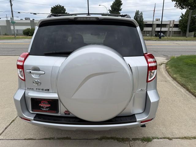 Toyota RAV4 Limited V6 4WD 2010