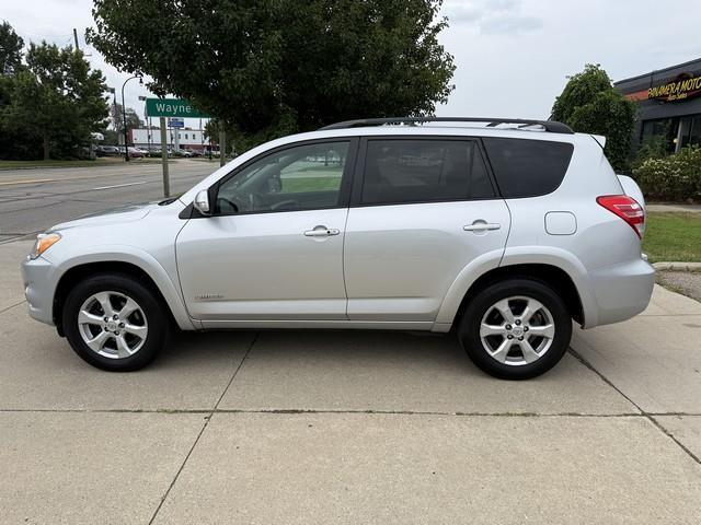 Toyota RAV4 Limited V6 4WD 2010