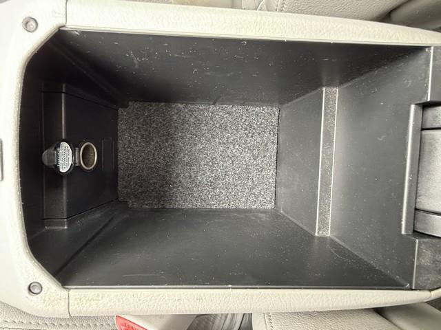 Toyota RAV4 Limited V6 4WD 2010