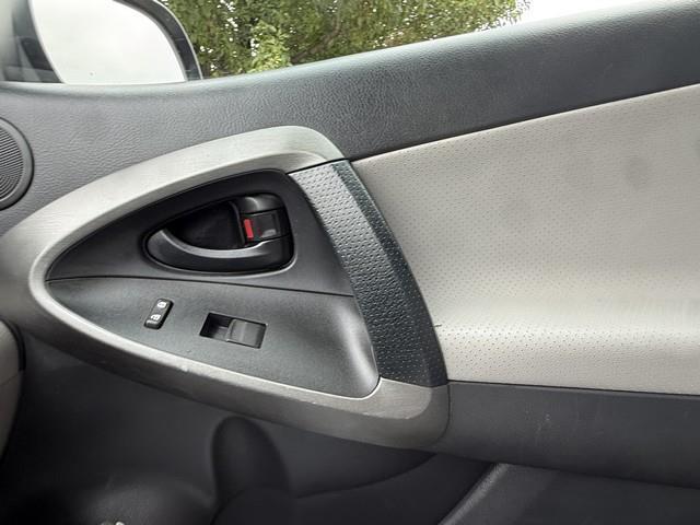 Toyota RAV4 Limited V6 4WD 2010