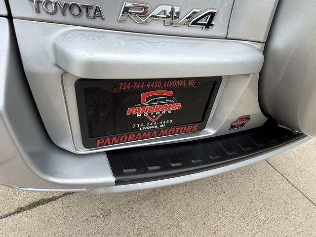 Toyota RAV4 Limited V6 4WD 2010