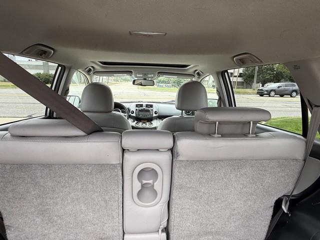 Toyota RAV4 Limited V6 4WD 2010