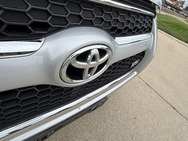 Toyota RAV4 Limited V6 4WD 2010