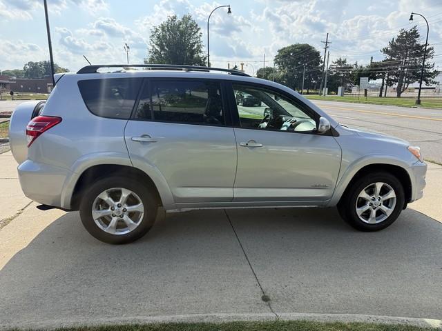 Toyota RAV4 Limited V6 4WD 2010