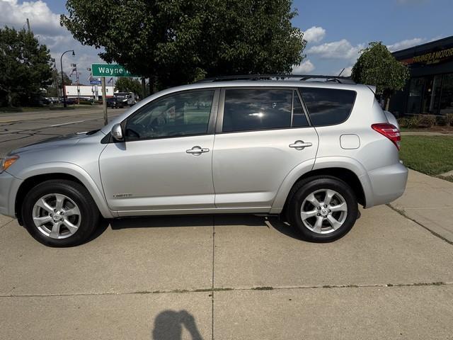 Toyota RAV4 Limited V6 4WD 2010