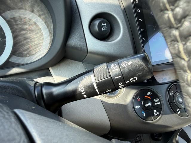 Toyota RAV4 Limited V6 4WD 2010