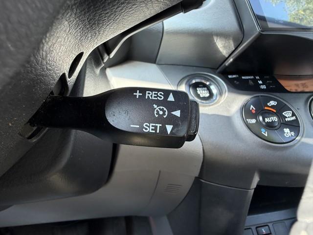 Toyota RAV4 Limited V6 4WD 2010