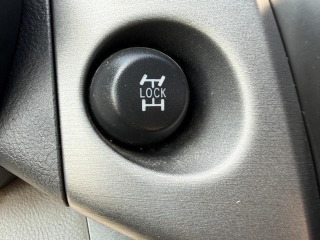 Toyota RAV4 Limited V6 4WD 2010