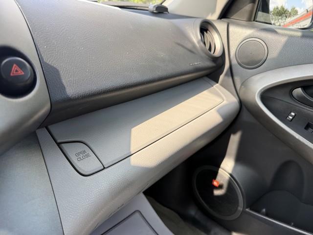 Toyota RAV4 Limited V6 4WD 2010