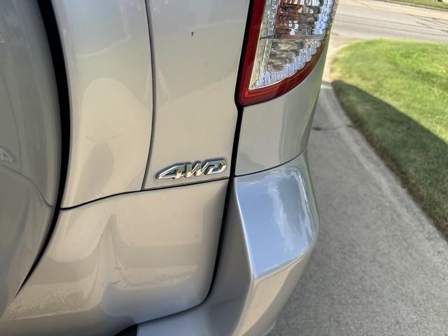 Toyota RAV4 Limited V6 4WD 2010