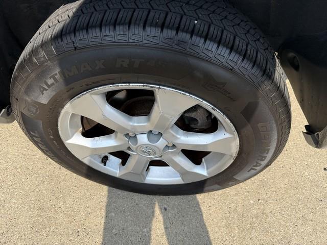Toyota RAV4 Limited V6 4WD 2010