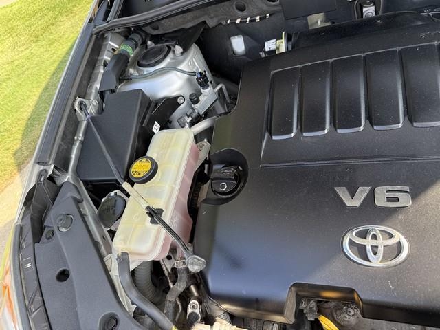 Toyota RAV4 Limited V6 4WD 2010