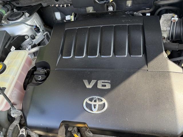 Toyota RAV4 Limited V6 4WD 2010