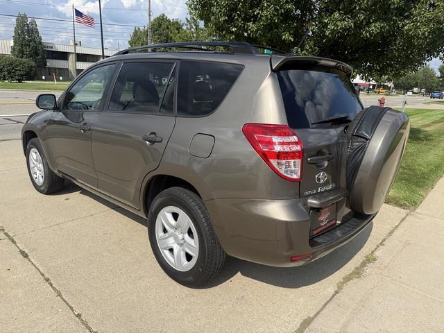 Toyota RAV4 Base I4 4WD 2009