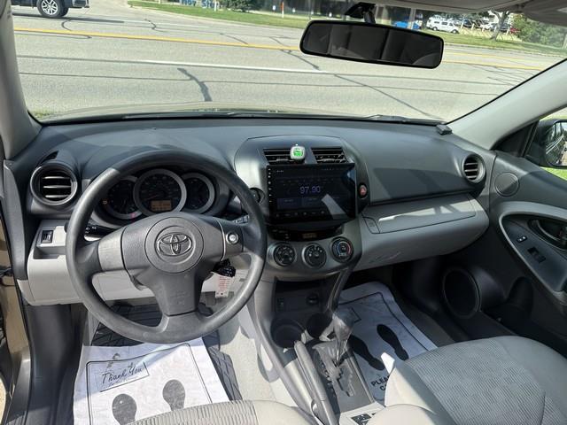 Toyota RAV4 Base I4 4WD 2009