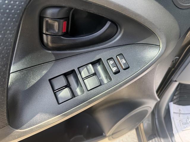 Toyota RAV4 Base I4 4WD 2009