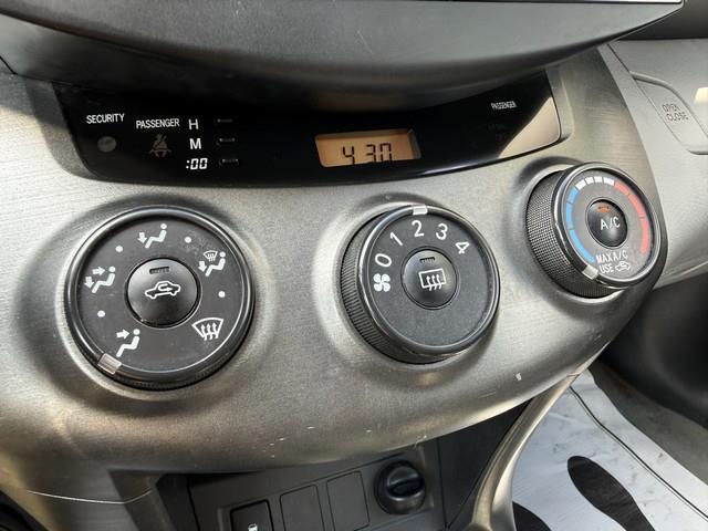 Toyota RAV4 Base I4 4WD 2009