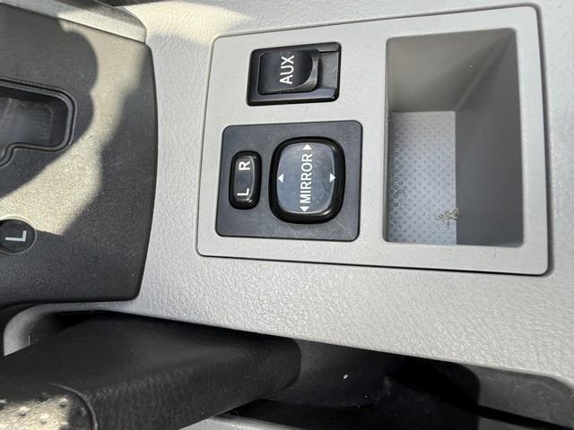 Toyota RAV4 Base I4 4WD 2009