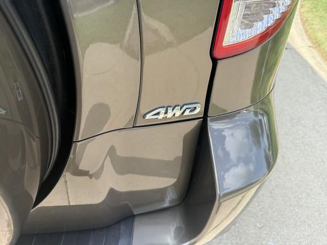 Toyota RAV4 Base I4 4WD 2009