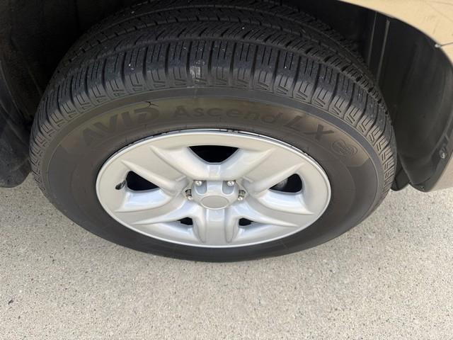 Toyota RAV4 Base I4 4WD 2009