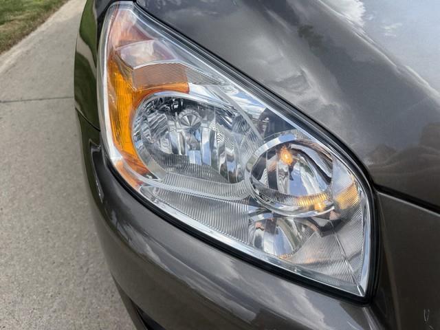 Toyota RAV4 Base I4 4WD 2009