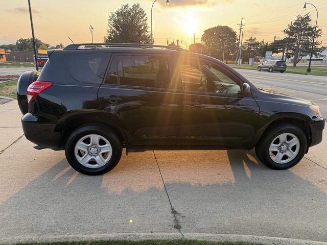 Toyota RAV4 Base I4 2WD 2011