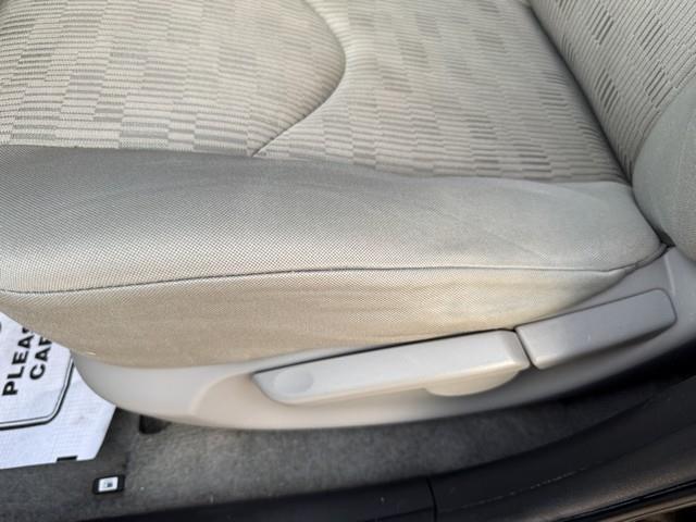 Toyota RAV4 Base I4 2WD 2011