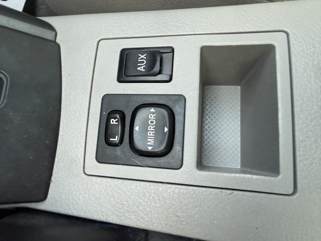 Toyota RAV4 Base I4 2WD 2011