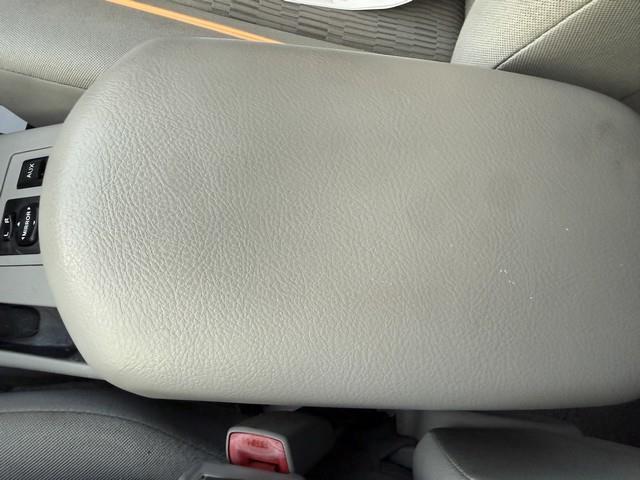 Toyota RAV4 Base I4 2WD 2011