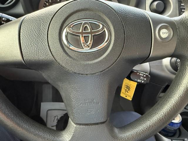 Toyota RAV4 Base I4 2WD 2011