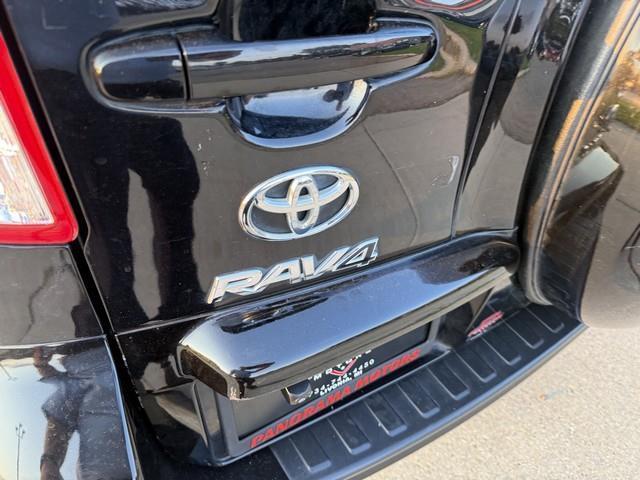 Toyota RAV4 Base I4 2WD 2011