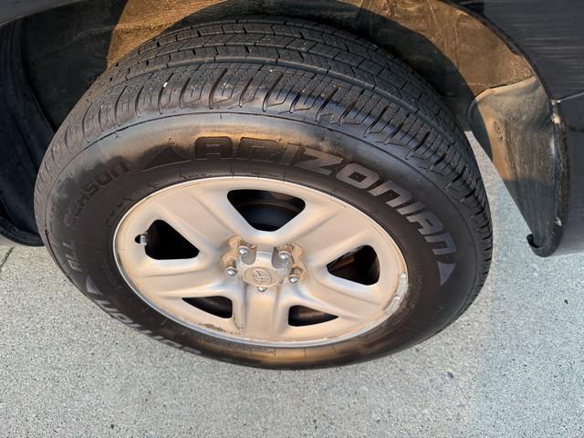 Toyota RAV4 Base I4 2WD 2011