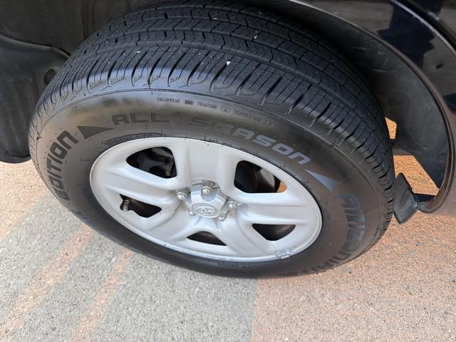 Toyota RAV4 Base I4 2WD 2011