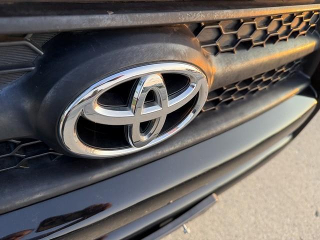 Toyota RAV4 Base I4 2WD 2011