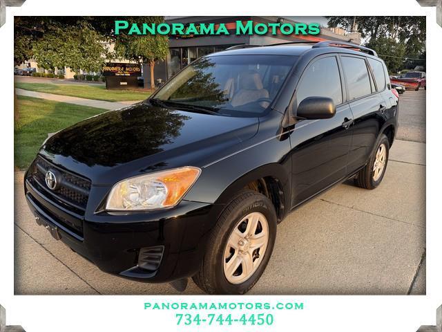 Toyota RAV4 Base I4 2WD 2011