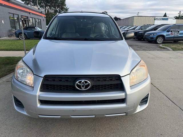 Toyota RAV4 Base I4 4WD 2012