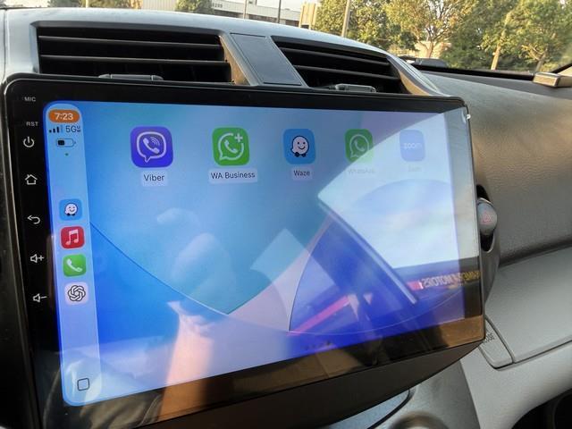 Toyota RAV4 Base I4 4WD 2012