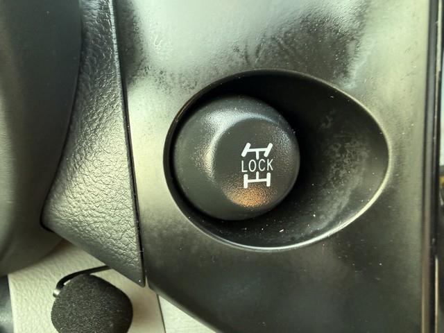 Toyota RAV4 Base I4 4WD 2012