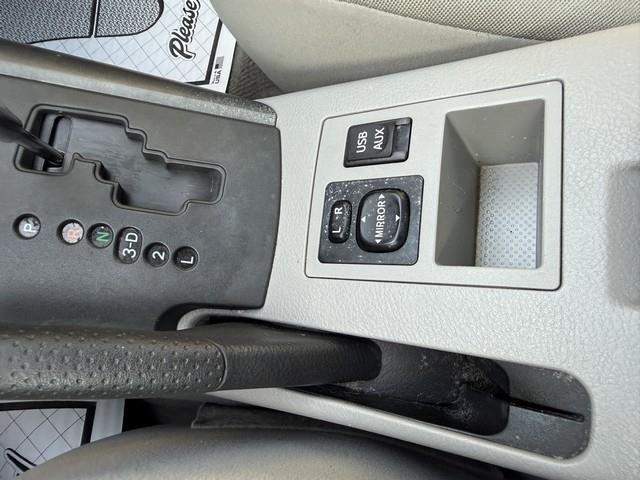 Toyota RAV4 Base I4 4WD 2012
