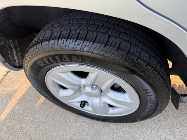 Toyota RAV4 Base I4 4WD 2012