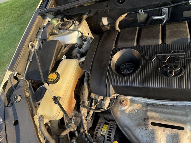 Toyota RAV4 Base I4 4WD 2012