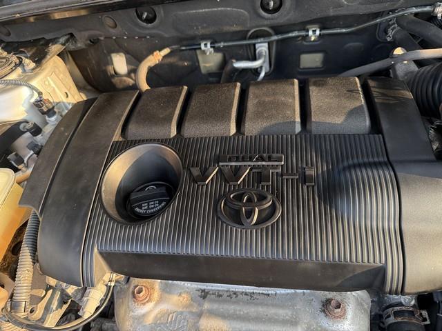 Toyota RAV4 Base I4 4WD 2012