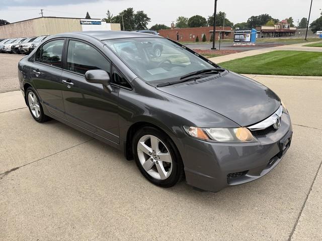 Honda Civic LX-S Sedan 5-Speed AT 2010