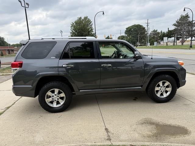 Toyota 4Runner SR5 4WD 2012