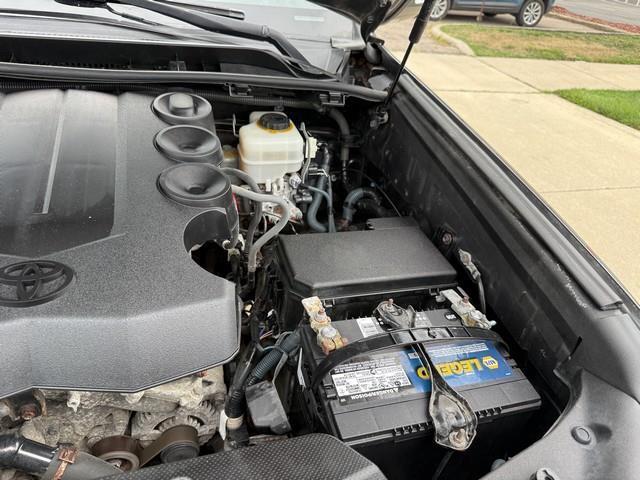 Toyota 4Runner SR5 4WD 2012
