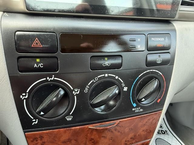 Toyota Corolla LE 2006