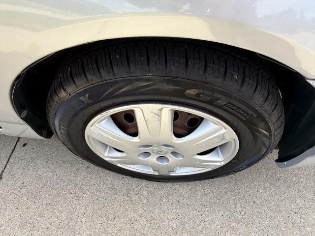 Toyota Corolla LE 2006