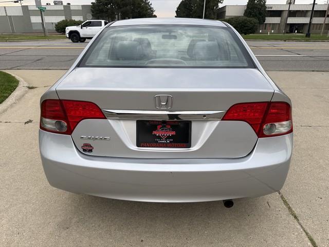 Honda Civic LX Sedan 5-Speed AT 2009